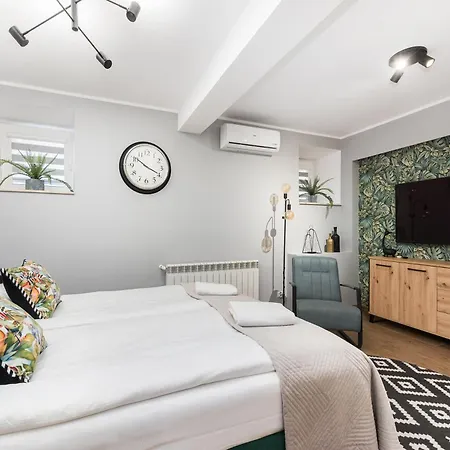 Underground By Bookinghost Kraków