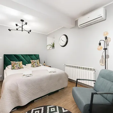 Underground By Bookinghost * Kraków