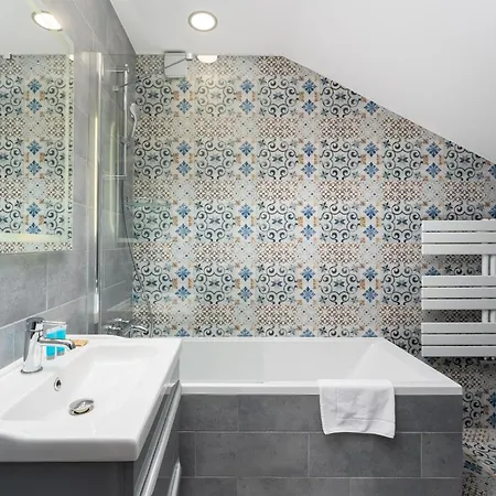 Underground By Bookinghost 크라쿠프